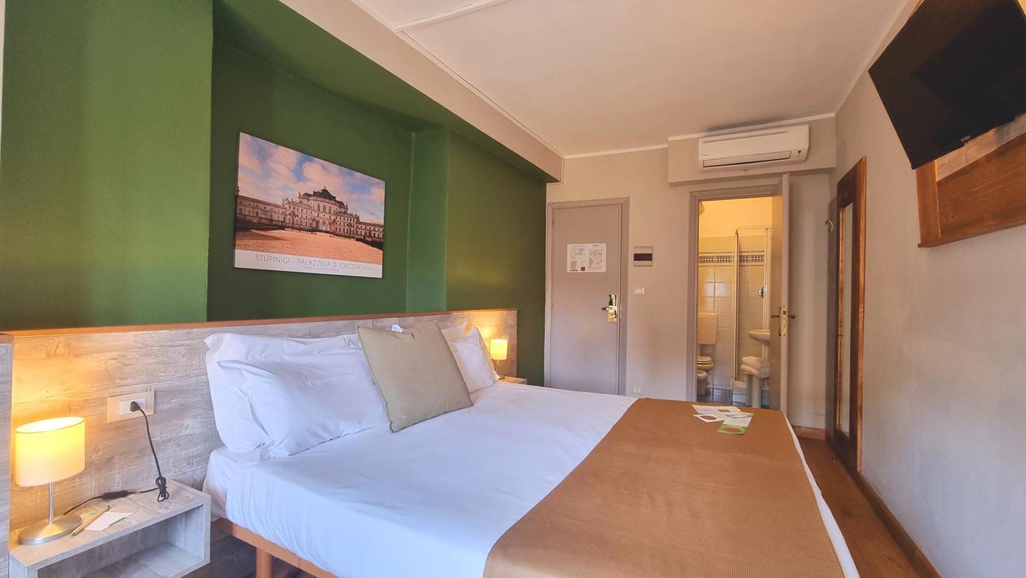 Green Class Hotel Astoria Turin Room photo