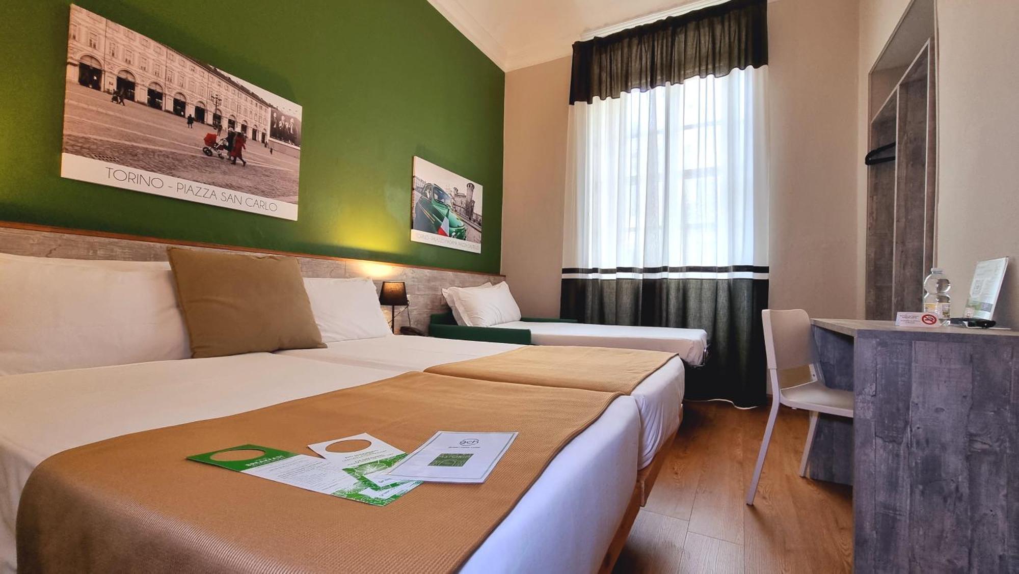Green Class Hotel Astoria Turin Room photo
